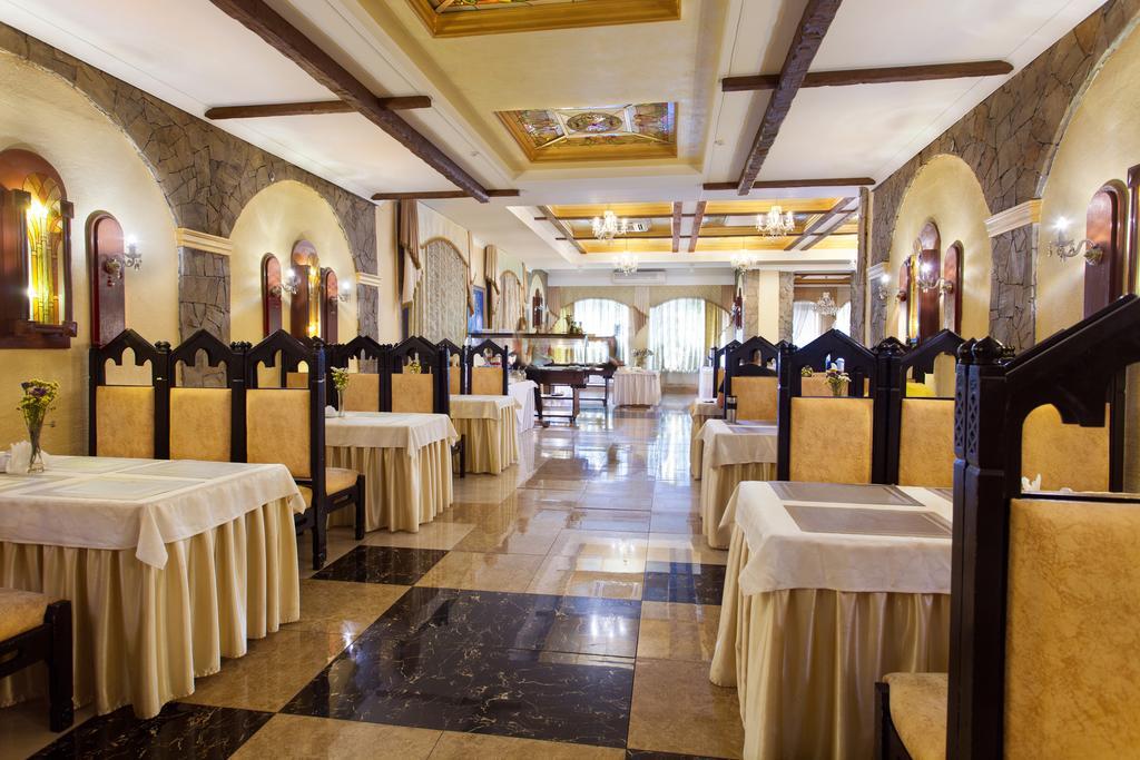Conference Suputnyk فندق 4*